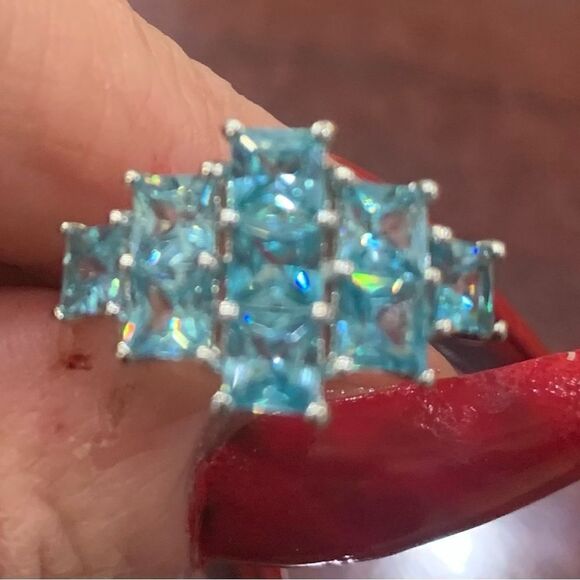 Sparkling size 7 natural Blue Zircon. Fairly lesser known stone but beautifu - Picture 4 of 6